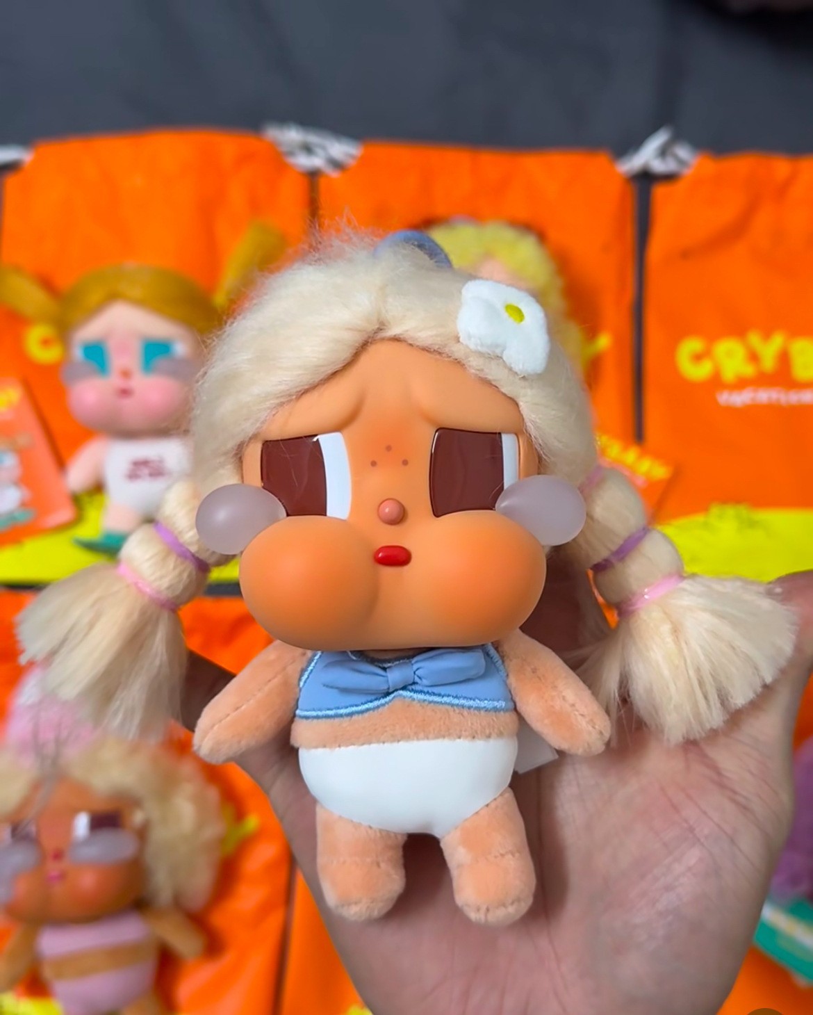 沙滩小憩（长辫子）